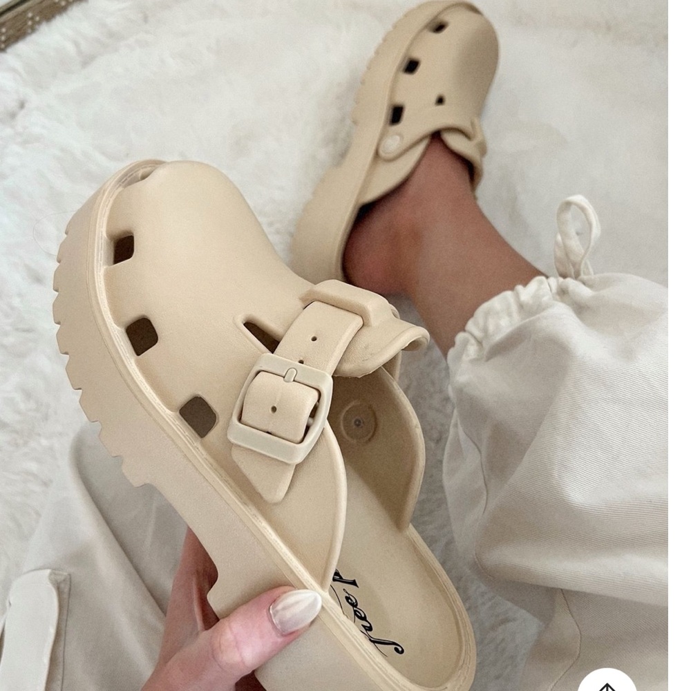 Free People “Karlie” Clogs